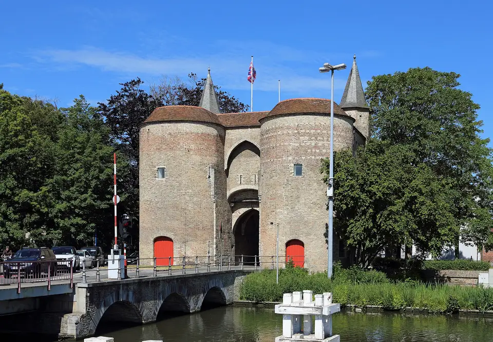Gentpoort (Ghent Gate), Bruges